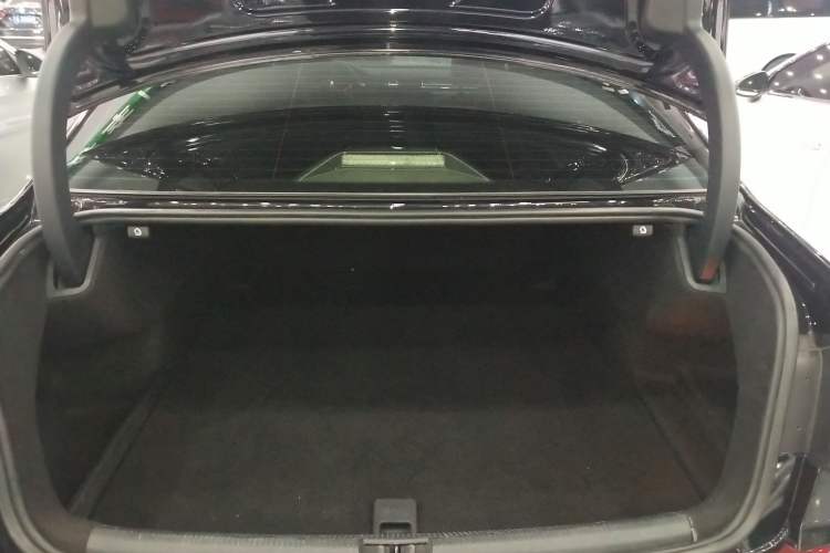Used Volkswagen Passat 2017 330TSI DSG Prestige Edition Trunk