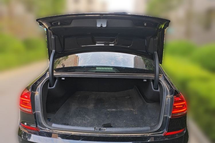 Used Volkswagen Passat 2017 330TSI DSG Luxury Edition Trunk