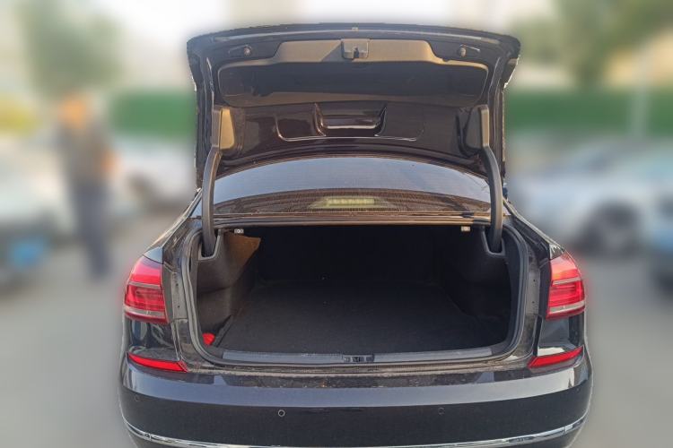 Used Volkswagen Passat 2017 330TSI DSG Luxury Edition Trunk