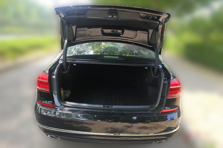 Used Volkswagen Passat 2017 380TSI DSG Prestige Edition Trunk