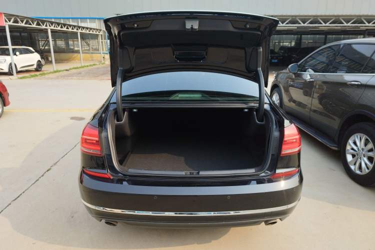 Used Volkswagen Passat 2017 330TSI DSG Prestige Edition Trunk