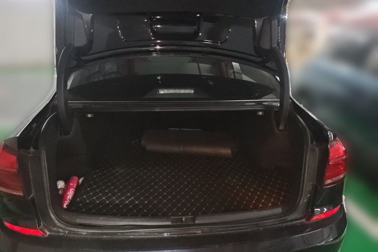 Used Volkswagen Passat 2017 330TSI DSG Luxury Edition Trunk