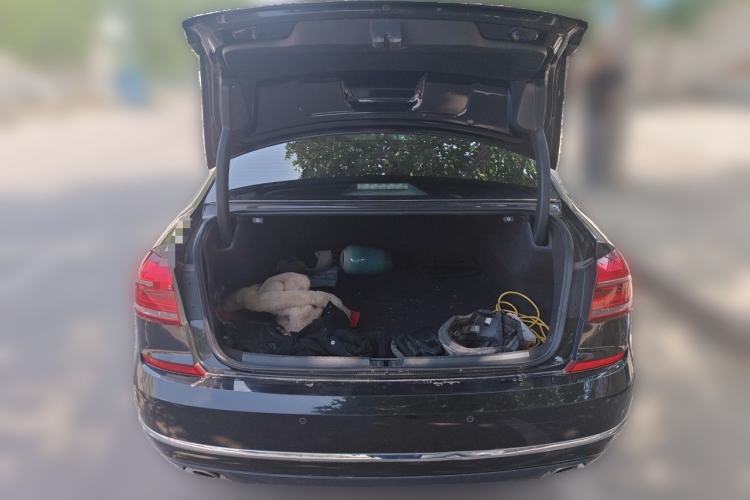 Used Volkswagen Passat 2017 330TSI DSG Luxury Edition Trunk