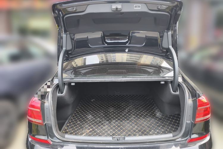 Used Volkswagen Passat 2017 330TSI DSG Luxury Edition Trunk