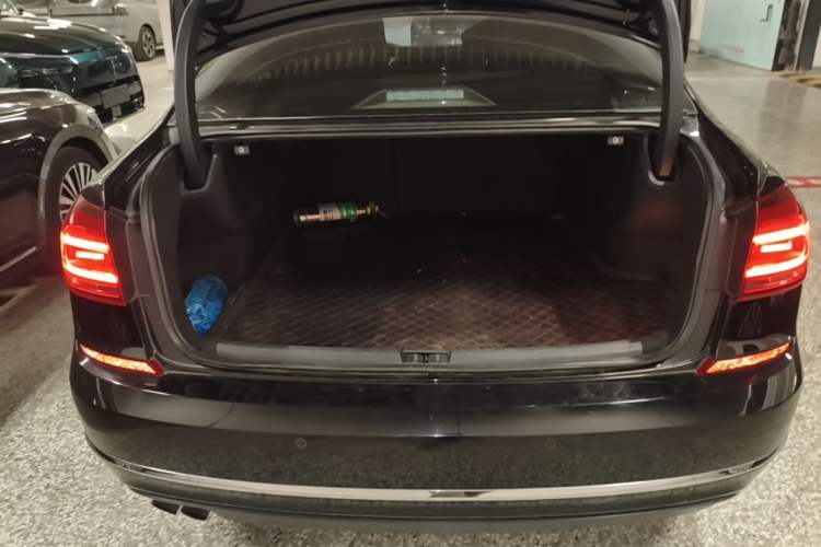 Used Volkswagen Passat 2017 280TSI DSG Luxury Edition Trunk