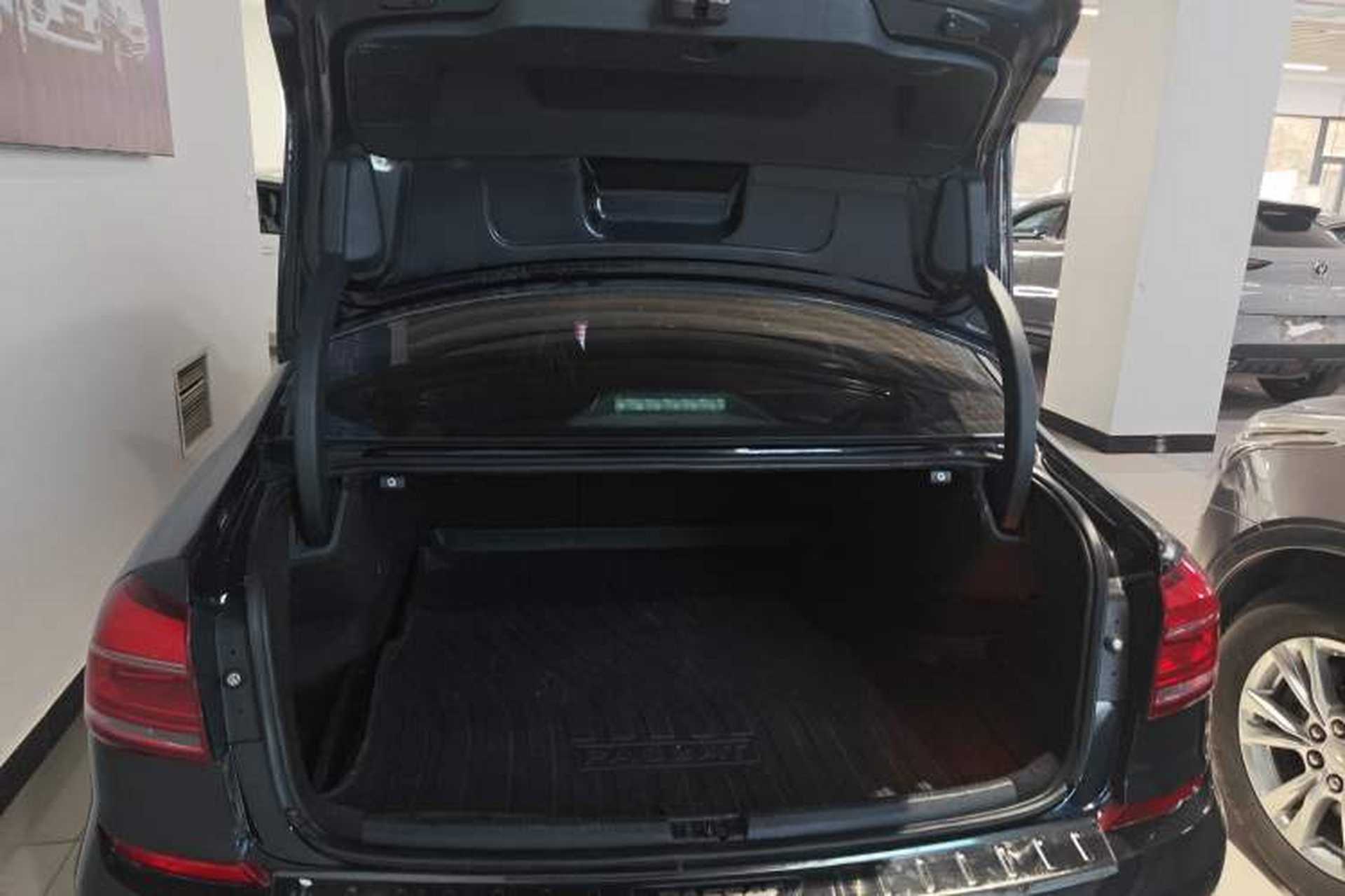 Used Volkswagen Passat 2017 330TSI DSG Luxury Edition Trunk