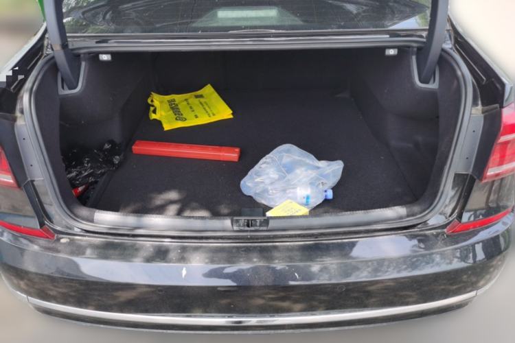 Used Volkswagen Passat 2017 330TSI DSG Luxury Edition Trunk