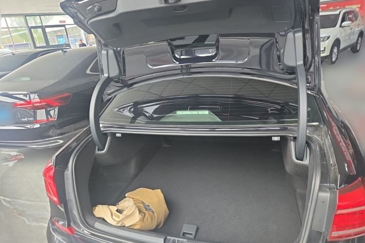 Used Volkswagen Passat 2017 330TSI DSG Prestige Edition Trunk