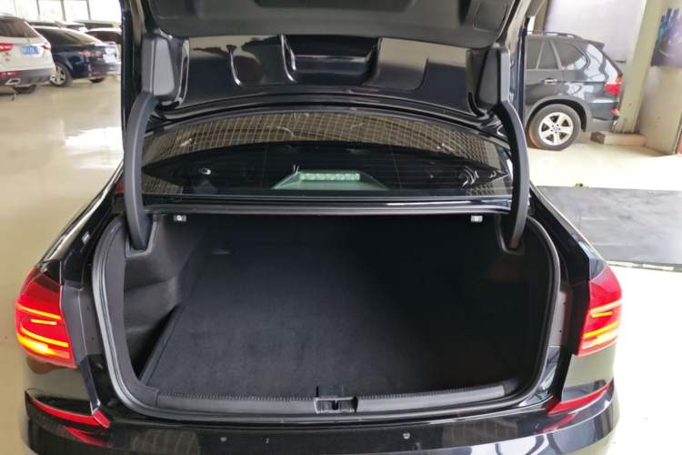 Used Volkswagen Passat 2017 280TSI DSG Luxury Edition Trunk