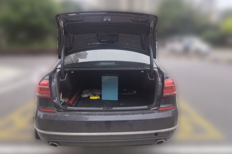 Used Volkswagen Passat 2017 330TSI DSG Luxury Edition Trunk