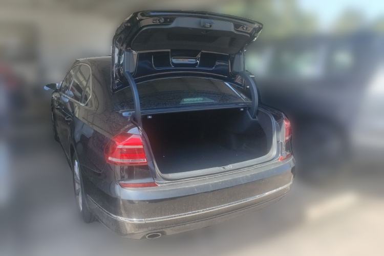 Used Volkswagen Passat 2017 330TSI DSG Luxury Edition Trunk