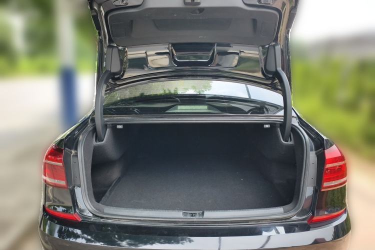 Used Volkswagen Passat 2017 330TSI DSG Luxury Edition Trunk
