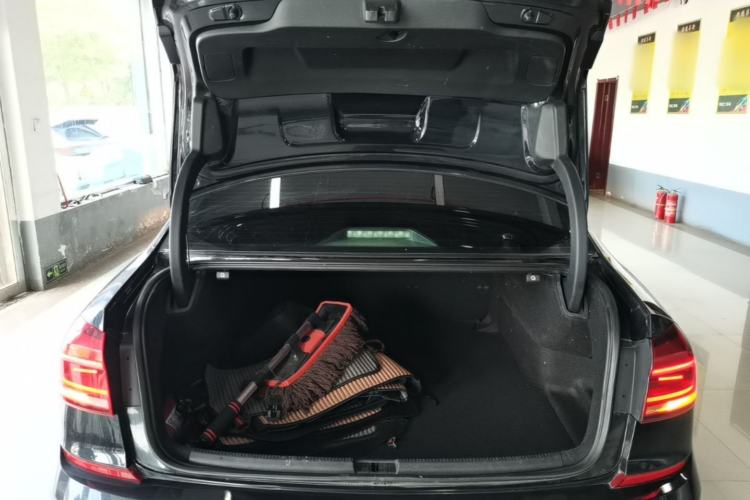 Used Volkswagen Passat 2017 330TSI DSG Luxury Edition Trunk