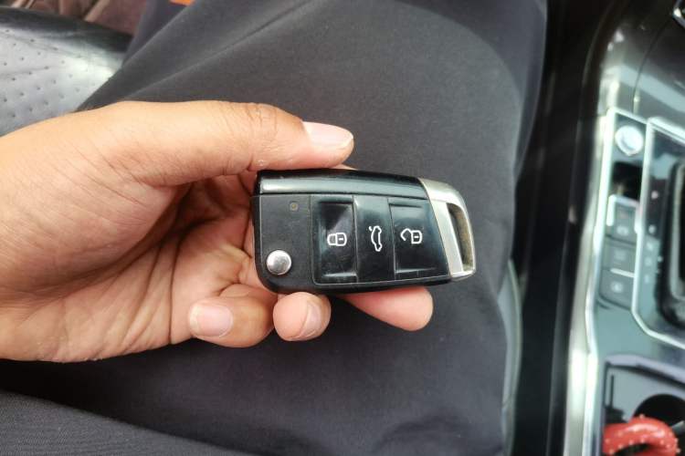 Used Volkswagen Passat 2017 330TSI DSG Prestige Edition Vehicle Key
