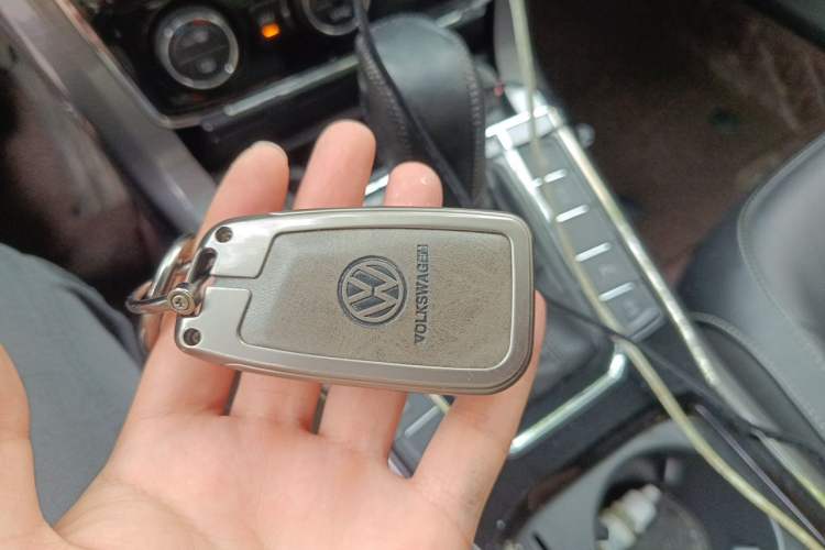 Used Volkswagen Passat 2017 330TSI DSG Luxury Edition Vehicle Key