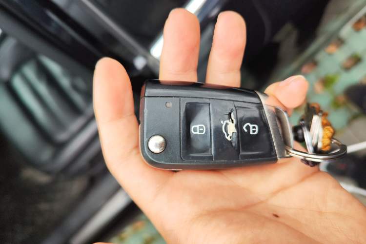 Used Volkswagen Passat 2017 330TSI DSG Luxury Edition Vehicle Key