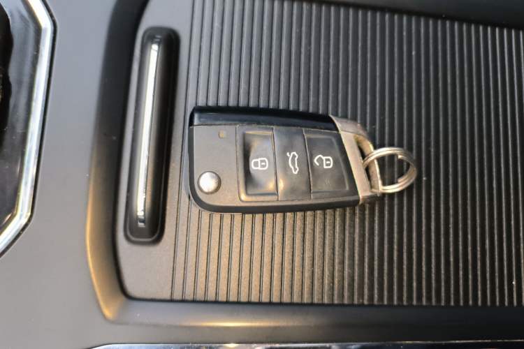 Used Volkswagen Passat 2017 1.8TSI DSG Government Procurement Version (CEA Engine) Vehicle Key