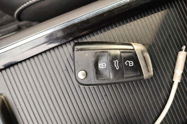 Used Volkswagen Passat 2017 330TSI DSG Luxury Edition Vehicle Key