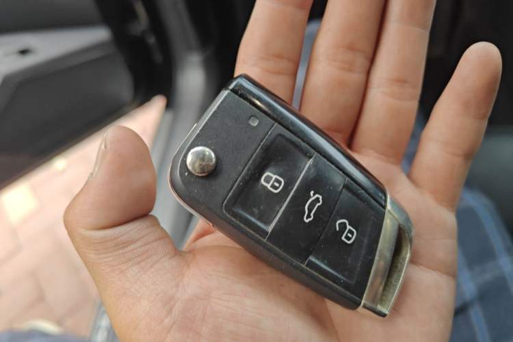 Used Volkswagen Passat 2017 330TSI DSG Luxury Edition Vehicle Key