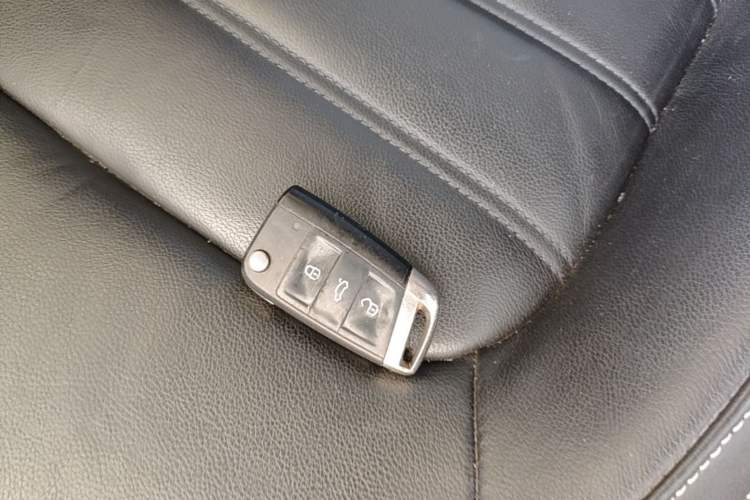 Used Volkswagen Passat 2017 330TSI DSG Luxury Edition Vehicle Key