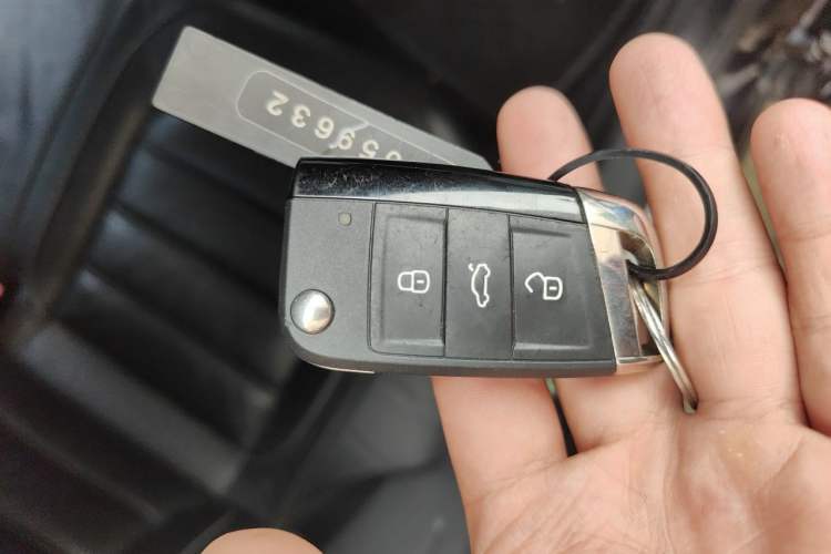 Used Volkswagen Passat 2017 330TSI DSG Luxury Edition Vehicle Key
