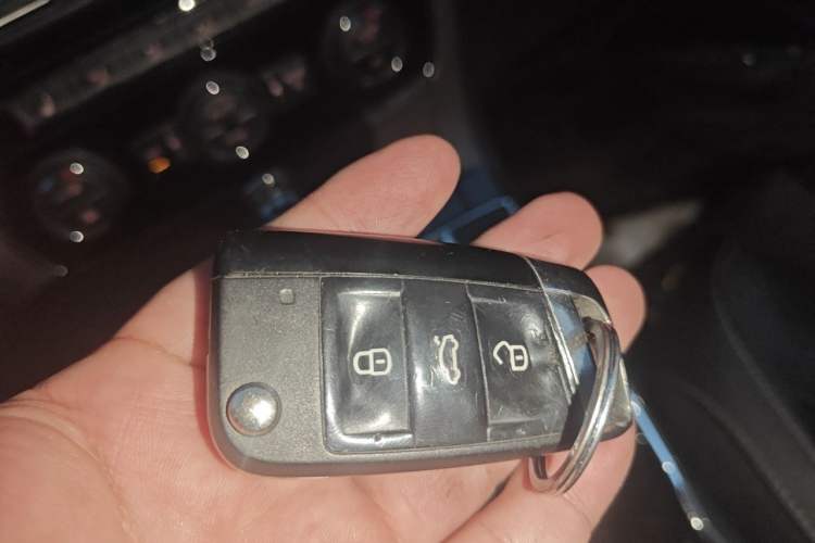 Used Volkswagen Passat 2017 330TSI DSG Luxury Edition Vehicle Key