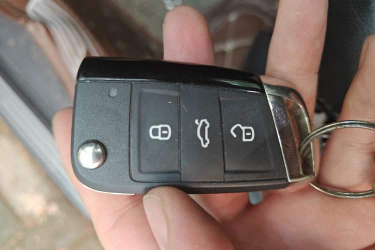 Used Volkswagen Passat 2017 280TSI DSG Luxury Edition Vehicle Key