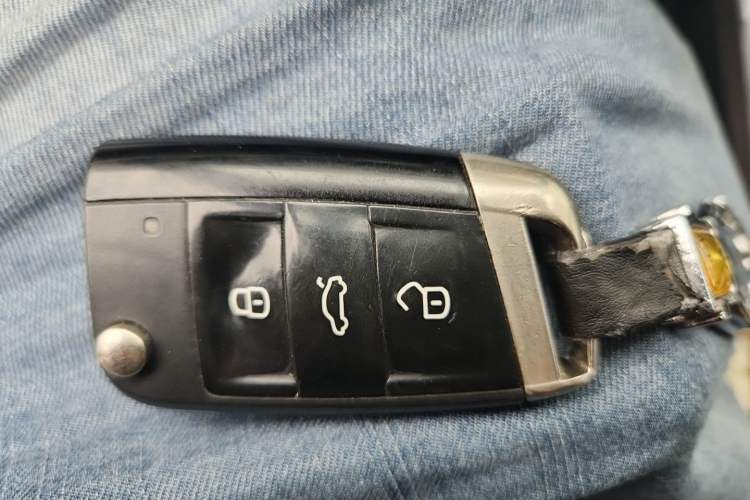 Used Volkswagen Passat 2017 330TSI DSG Luxury Edition Vehicle Key