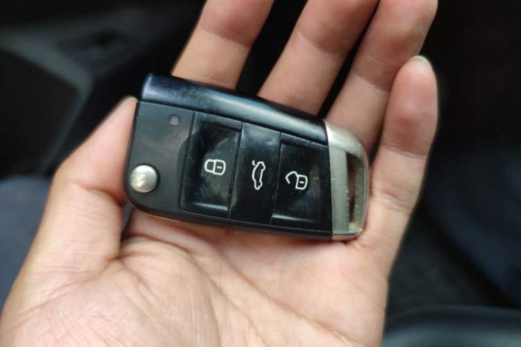 Used Volkswagen Passat 2017 330TSI DSG Luxury Edition Vehicle Key