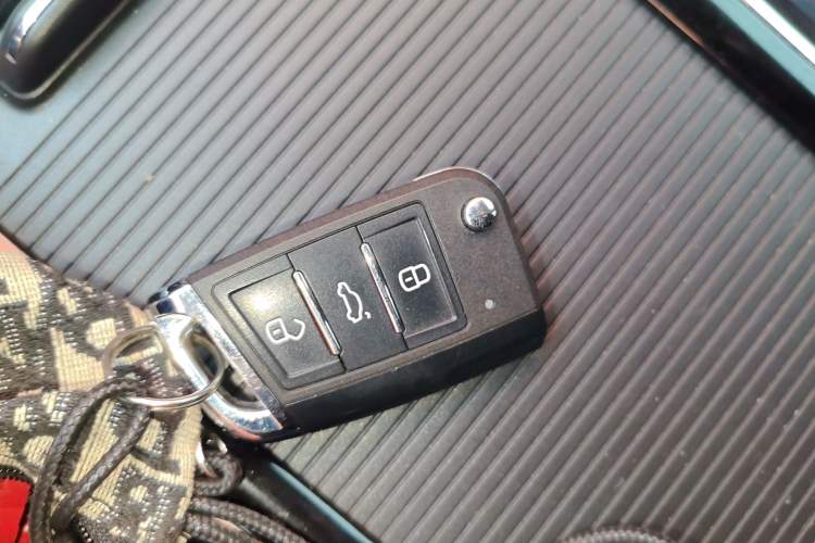 Used Volkswagen Passat 2017 330TSI DSG Prestige Edition Vehicle Key