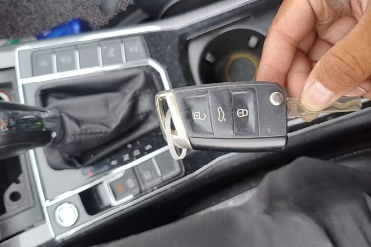 Used Volkswagen Passat 2017 330TSI DSG Luxury Edition Vehicle Key