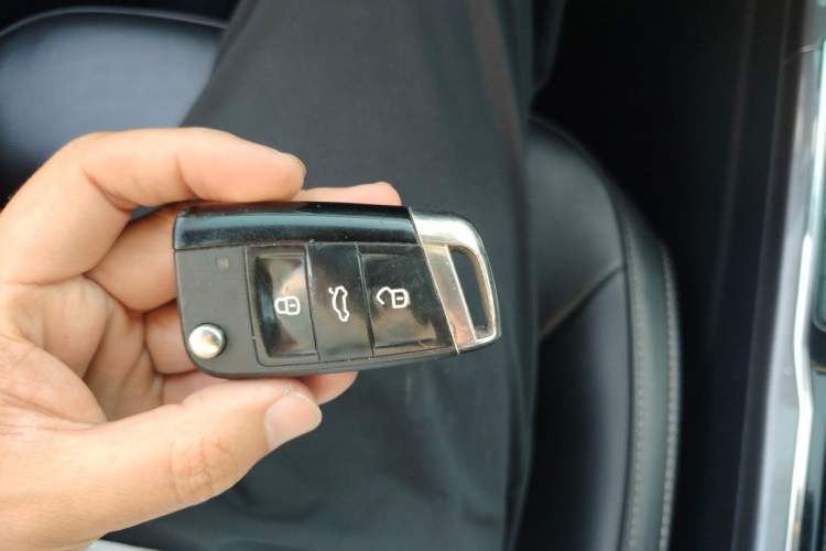 Used Volkswagen Passat 2017 330TSI DSG Luxury Edition Vehicle Key