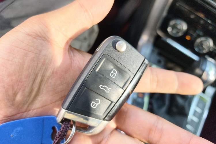 Used Volkswagen Passat 2017 330TSI DSG Luxury Edition Vehicle Key