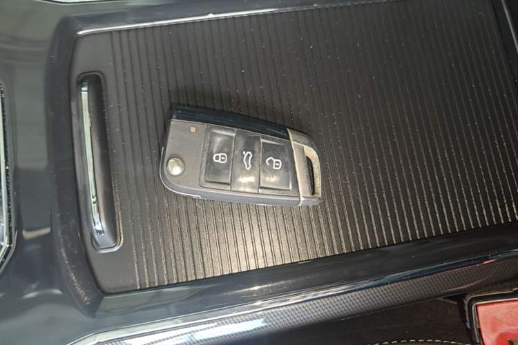 Used Volkswagen Passat 2017 330TSI DSG Prestige Edition Vehicle Key