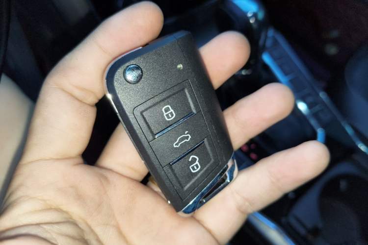 Used Volkswagen Passat 2017 330TSI DSG Luxury Edition Vehicle Key
