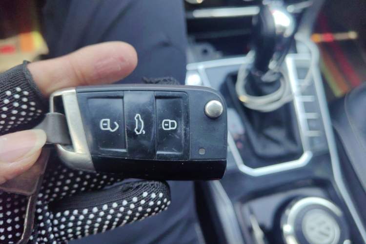 Used Volkswagen Passat 2017 330TSI DSG Luxury Edition Vehicle Key