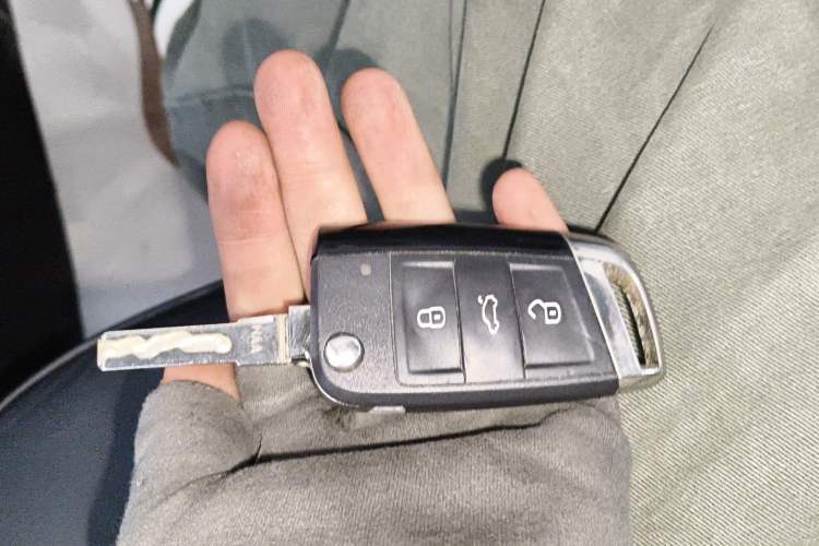Used Volkswagen Passat 2017 330TSI DSG Luxury Edition Vehicle Key