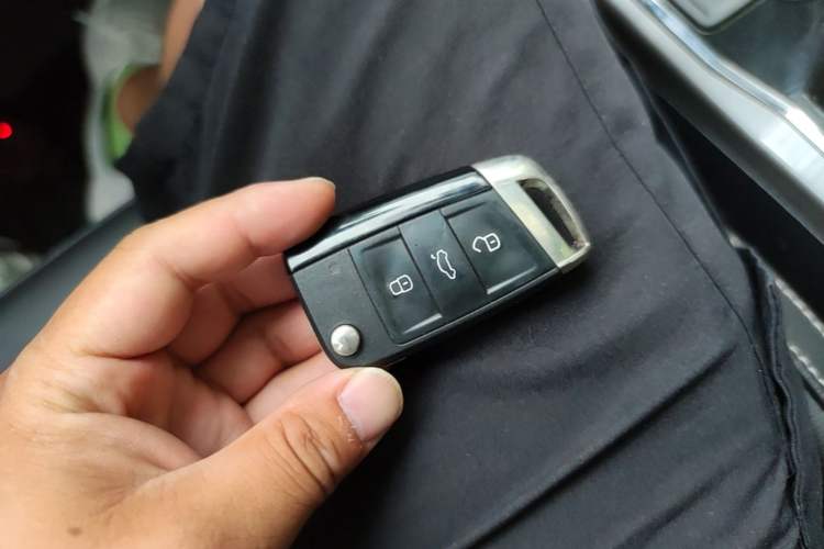 Used Volkswagen Passat 2017 330TSI DSG Luxury Edition Vehicle Key