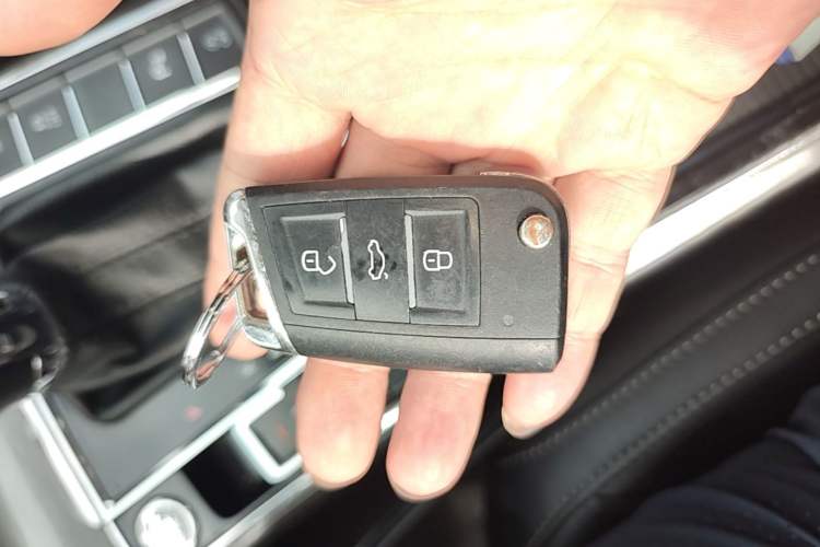 Used Volkswagen Passat 2017 280TSI DSG Luxury Edition Vehicle Key