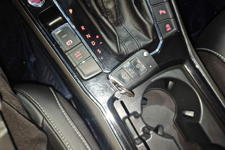 Used Volkswagen Passat 2017 280TSI DSG Luxury Edition Vehicle Key