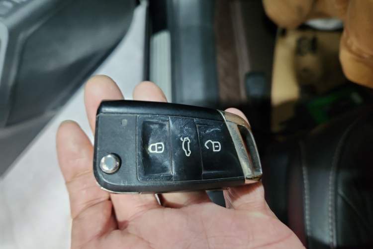 Used Volkswagen Passat 2017 280TSI DSG Luxury Edition Vehicle Key