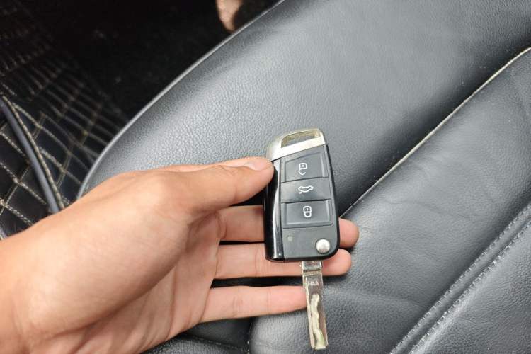 Used Volkswagen Passat 2017 330TSI DSG Luxury Edition Vehicle Key