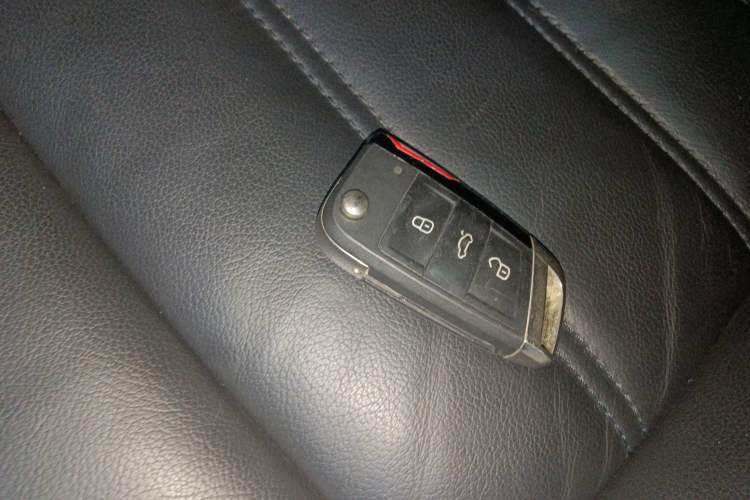 Used Volkswagen Passat 2017 330TSI DSG Luxury Edition Vehicle Key