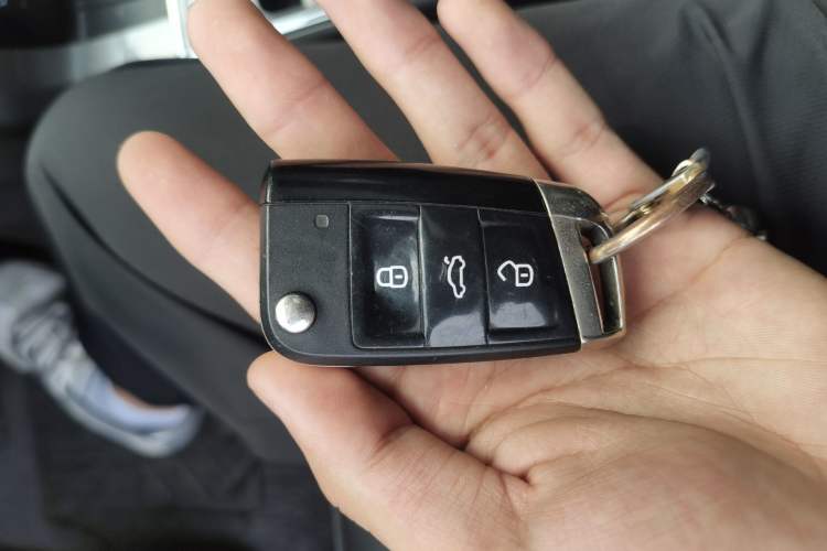 Used Volkswagen Passat 2017 280TSI DSG Luxury Edition Vehicle Key