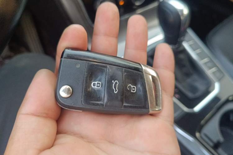 Used Volkswagen Passat 2017 330TSI DSG Luxury Edition Vehicle Key
