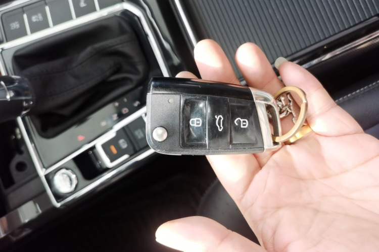 Used Volkswagen Passat 2017 330TSI DSG Prestige Edition Vehicle Key