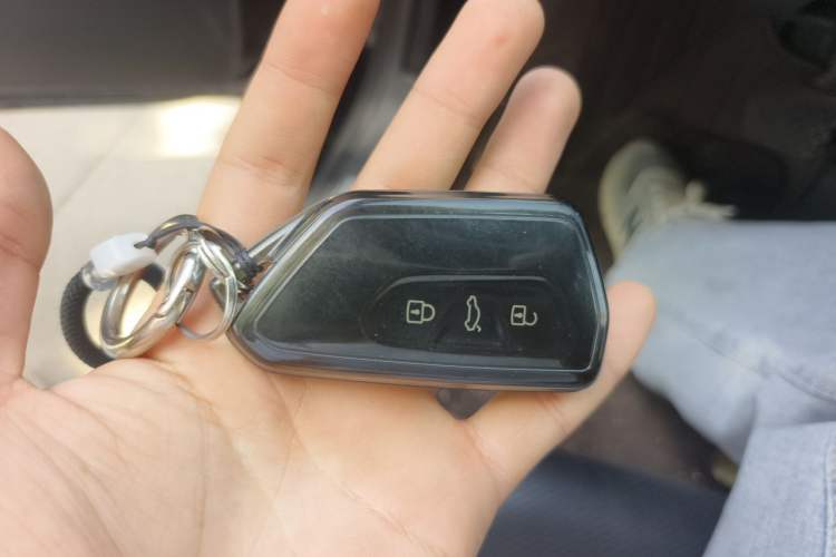 Used Volkswagen Passat 2017 330TSI DSG Luxury Edition Vehicle Key