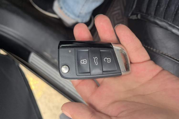 Used Volkswagen Passat 2017 330TSI DSG Luxury Edition Vehicle Key