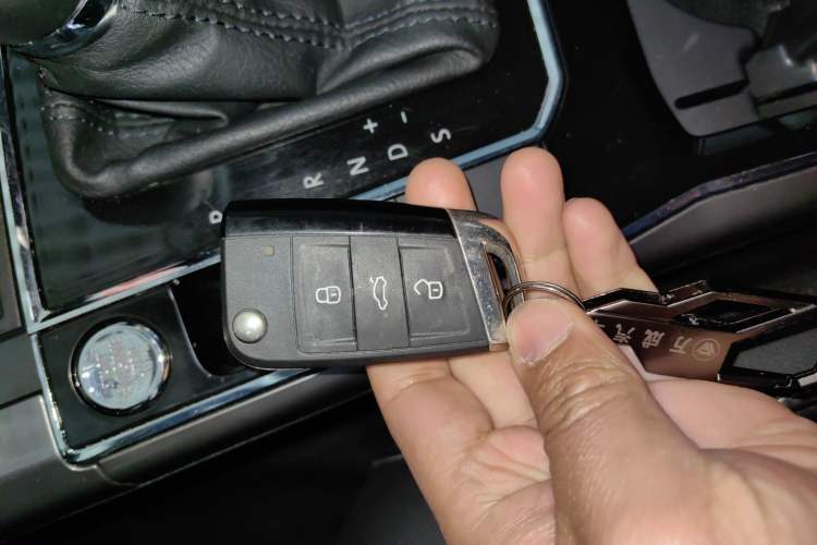 Used Volkswagen Passat 2017 330TSI DSG Luxury Edition Vehicle Key
