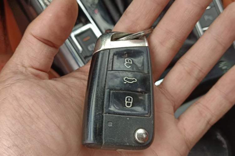 Used Volkswagen Passat 2017 330TSI DSG Luxury Edition Vehicle Key